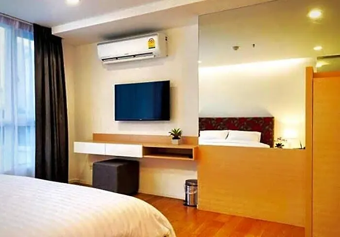 Aparthotel Luxury @ Bts Nana 3*
